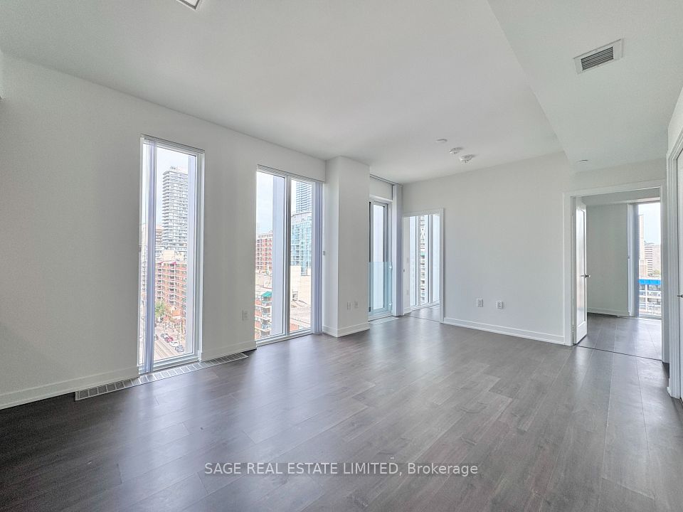 50 McCaul Street 1105, Toronto, ON M5T 0B6 8
