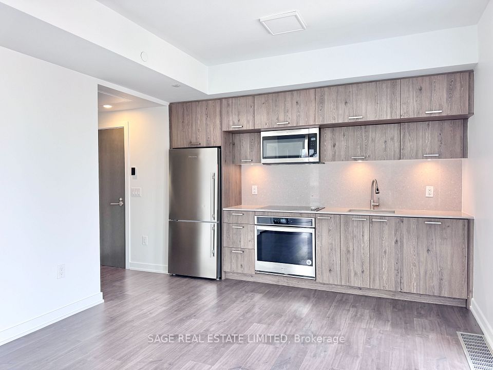 50 McCaul Street 1105, Toronto, ON M5T 0B6 5