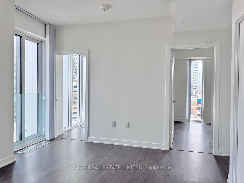 50 McCaul Street 1105, Toronto, ON M5T 0B6 22