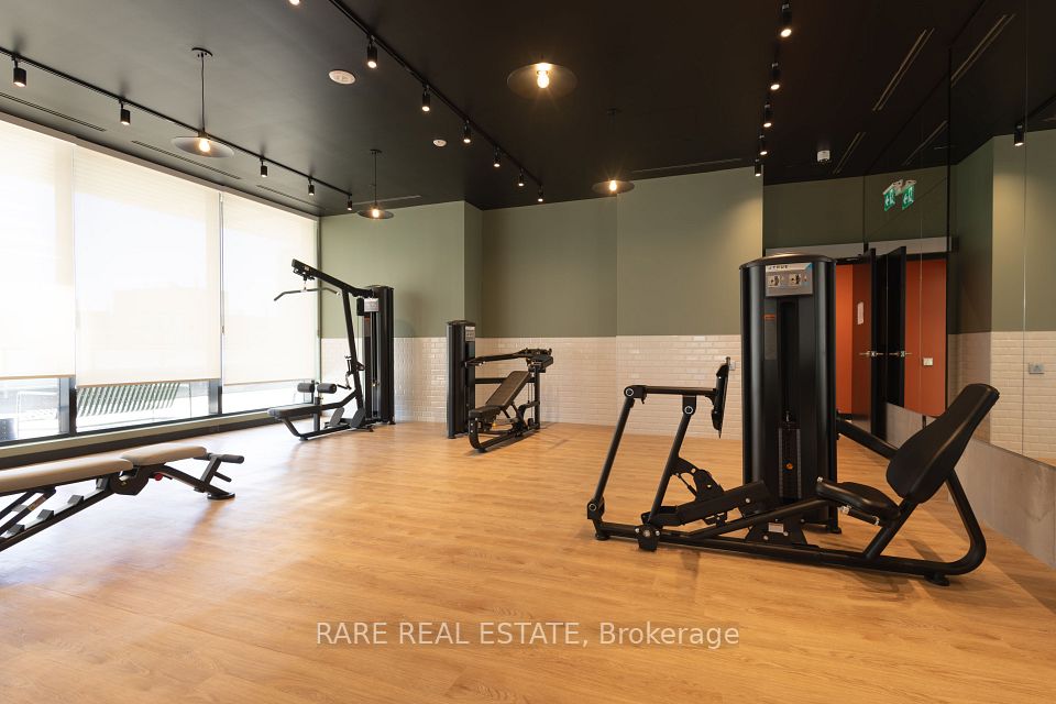 235 Ballioll Street 406, Toronto, ON M4S 1C7 14