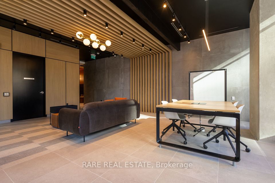 235 Ballioll Street 406, Toronto, ON M4S 1C7 23