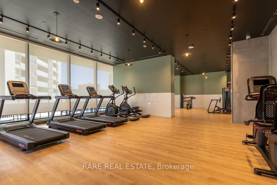 235 Ballioll Street 406, Toronto, ON M4S 1C7 11