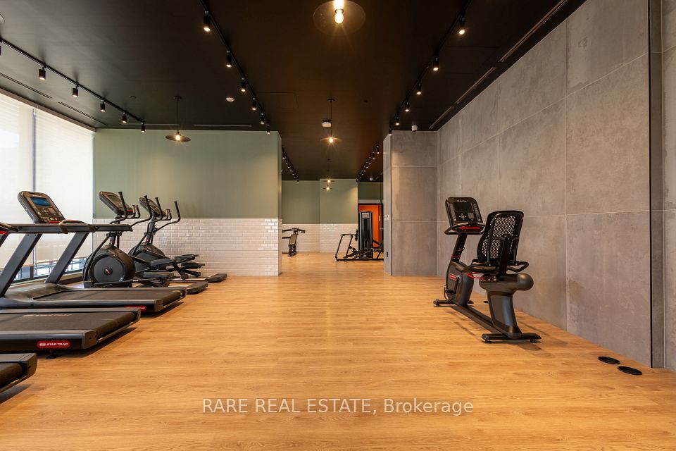 235 Ballioll Street 406, Toronto, ON M4S 1C7 12