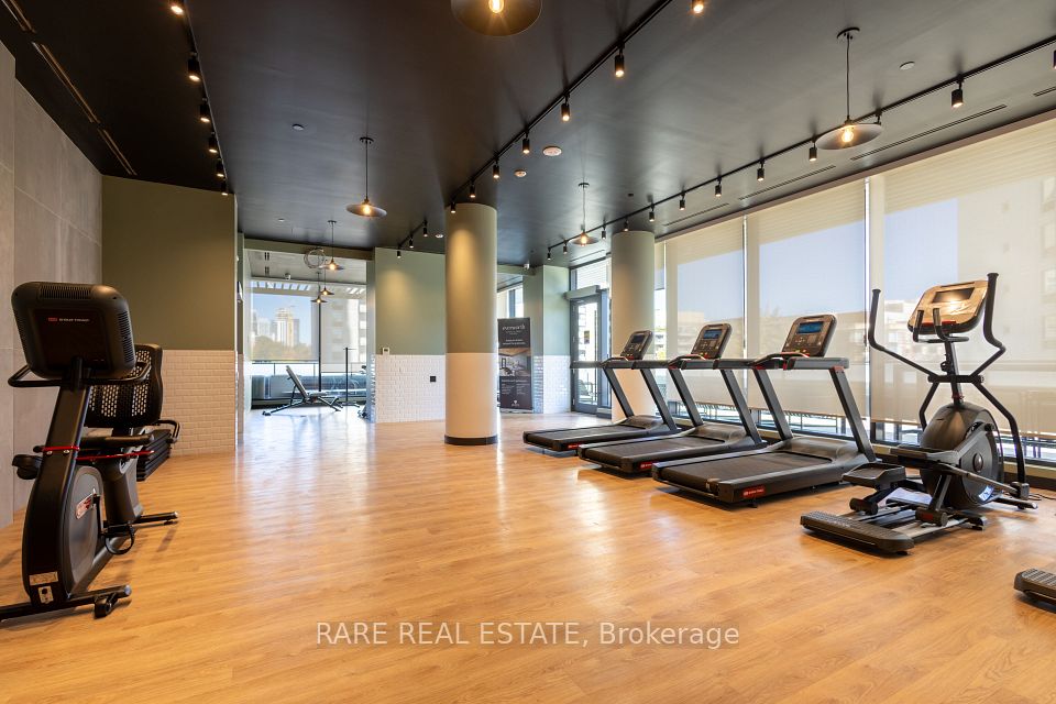 235 Ballioll Street 902, Toronto, ON M4S 1C7 13