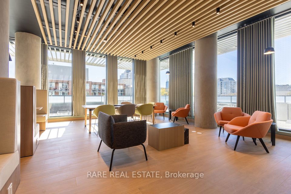 235 Ballioll Street 902, Toronto, ON M4S 1C7 7