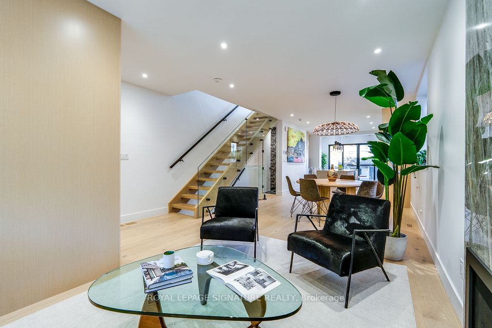 182 Beatrice Street, Toronto, ON M6G 3G1 4