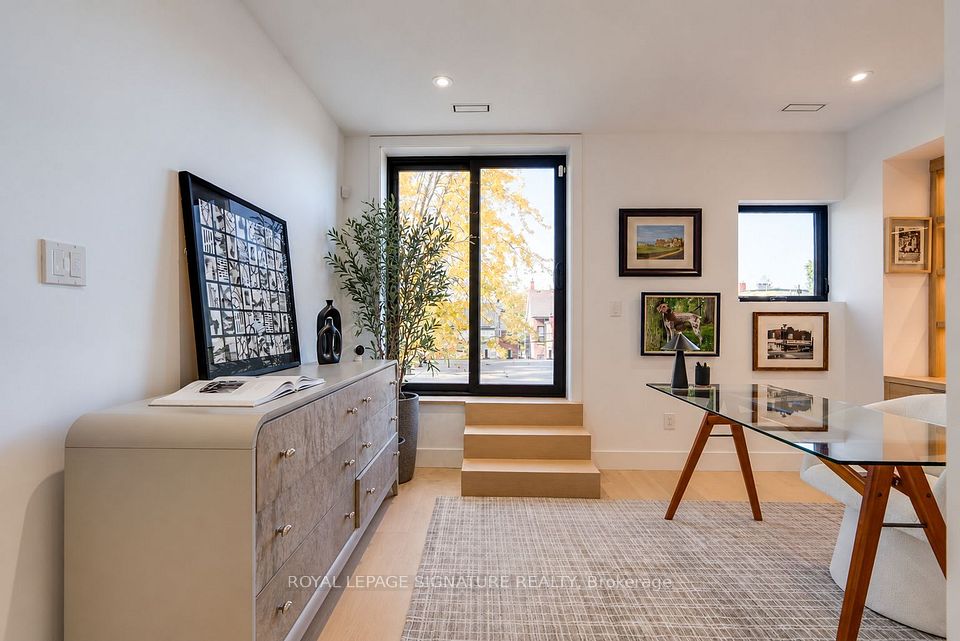 182 Beatrice Street, Toronto, ON M6G 3G1 14