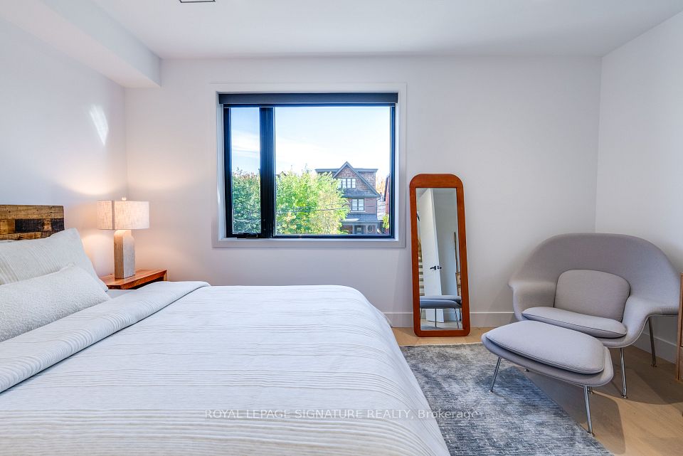 182 Beatrice Street, Toronto, ON M6G 3G1 18