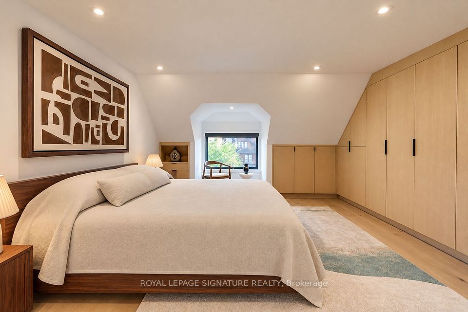 182 Beatrice Street, Toronto, ON M6G 3G1 23