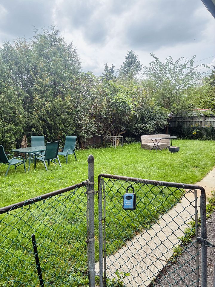 3 Tinder Crescent BSMT APT, Toronto, ON M4A 1L2 22