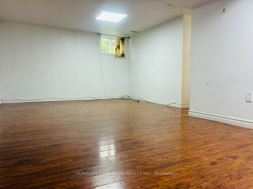3 Tinder Crescent BSMT APT, Toronto, ON M4A 1L2 5