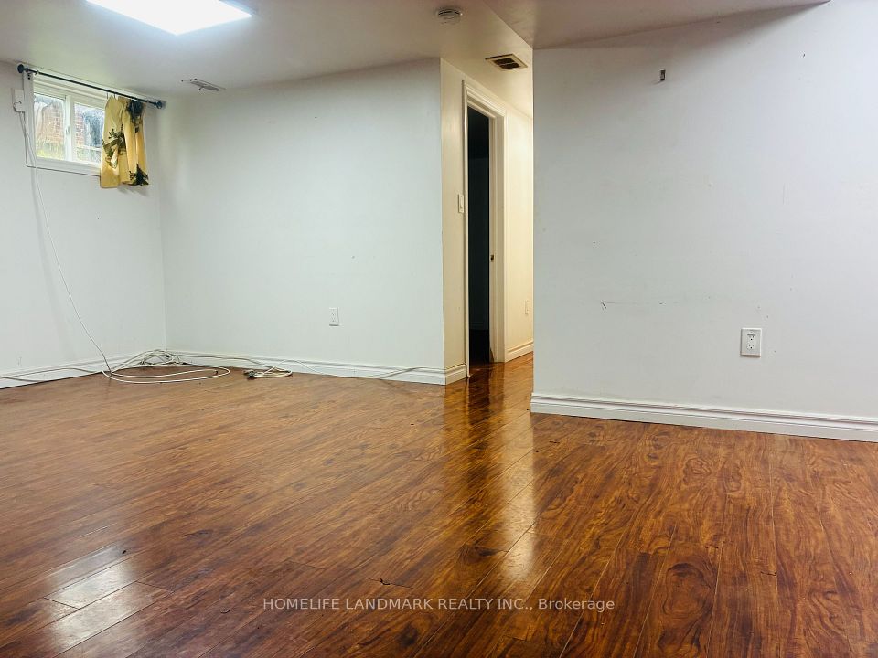 3 Tinder Crescent BSMT APT, Toronto, ON M4A 1L2 6