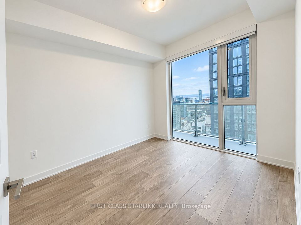 100 Dalhousie Street 3509, Toronto, ON M5B 0C7 6