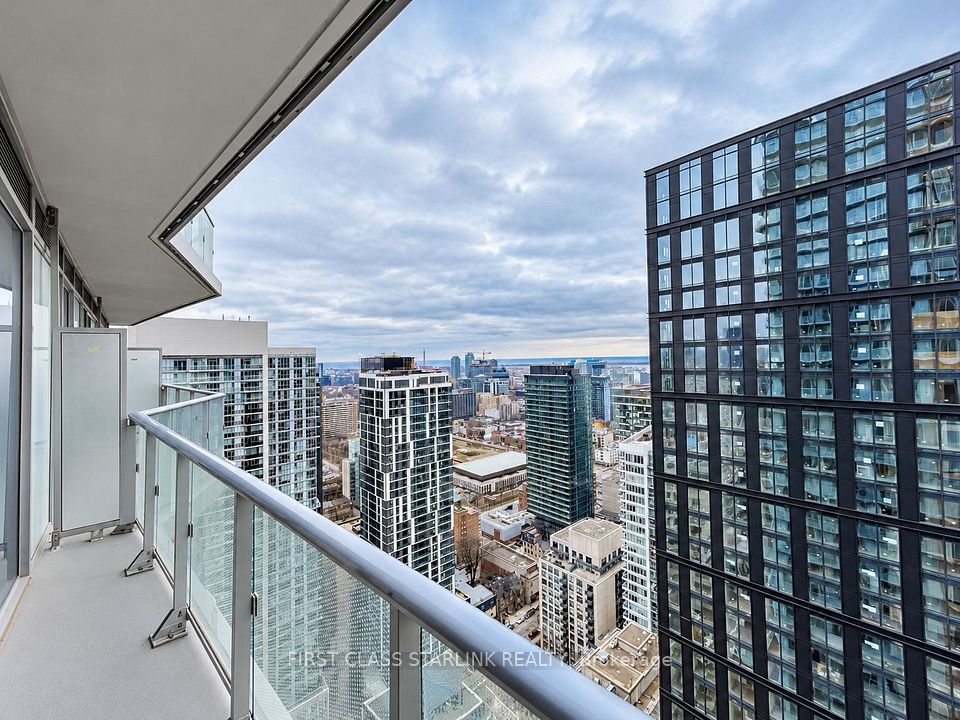 100 Dalhousie Street 3509, Toronto, ON M5B 0C7 7