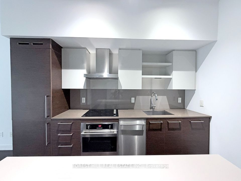 1030 King Street W 440, Toronto, ON M6K 0B4 4