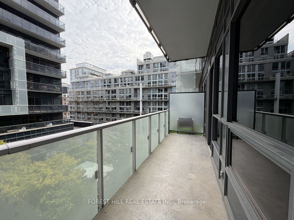 1030 King Street W 440, Toronto, ON M6K 0B4 7