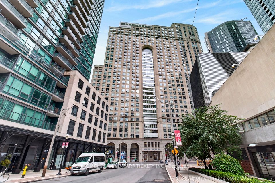 Condo Apartment at 25 The Esplanade Avenue 2615, Toronto, ON M5E 1W5