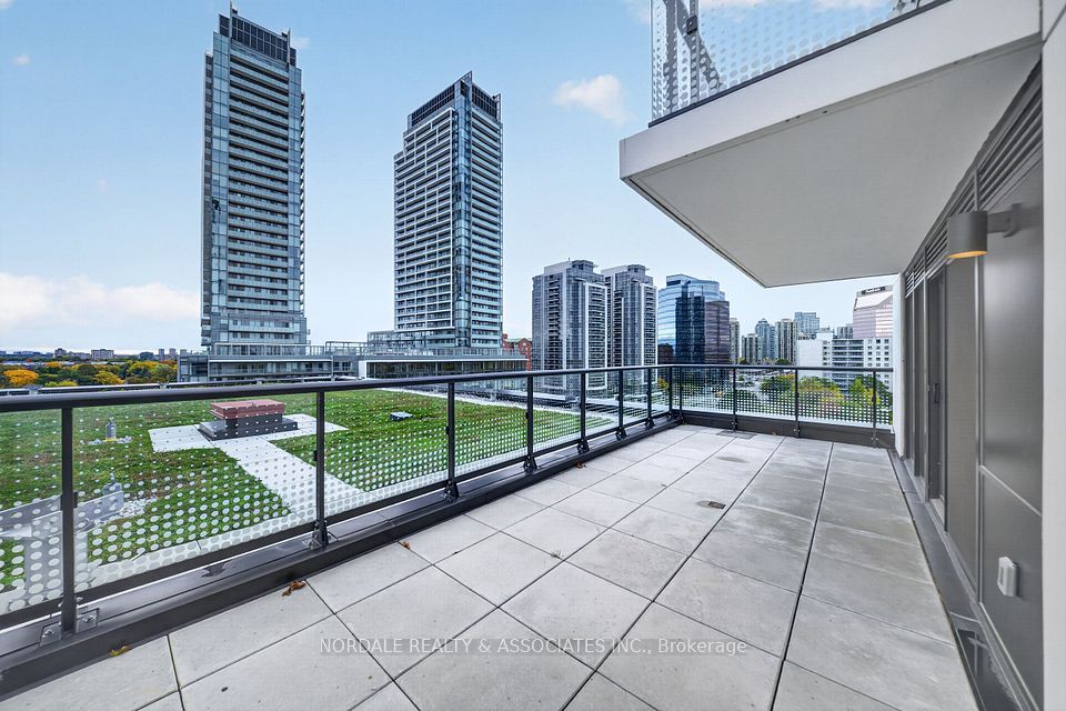 5858 Yonge Street 821, Toronto, ON M2N 0C6 24