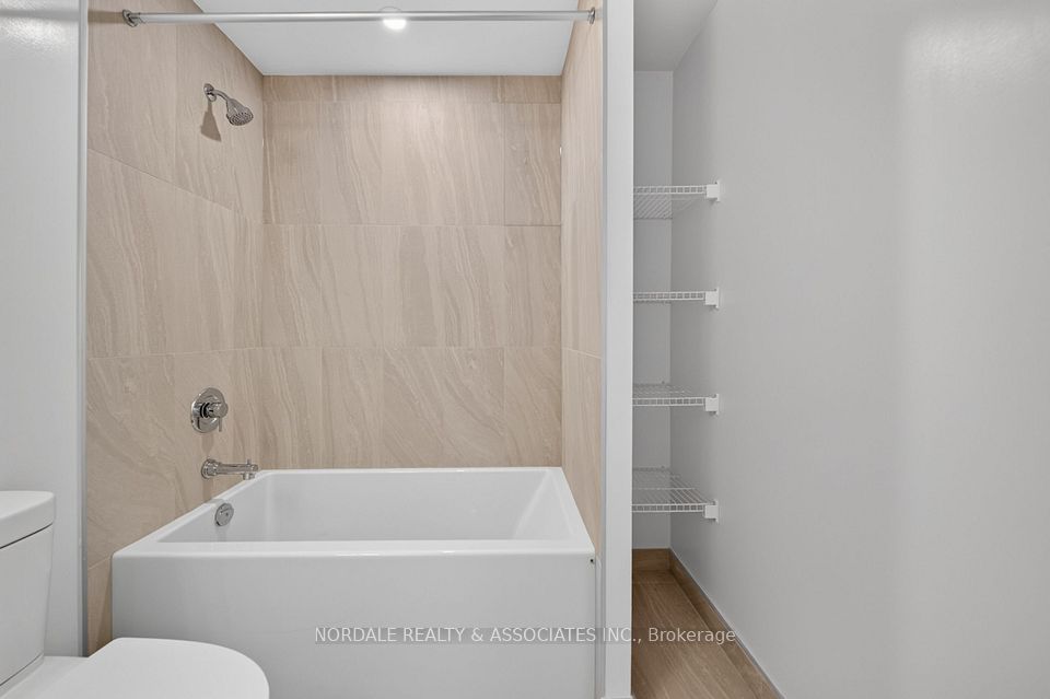 5858 Yonge Street 821, Toronto, ON M2N 0C6 5