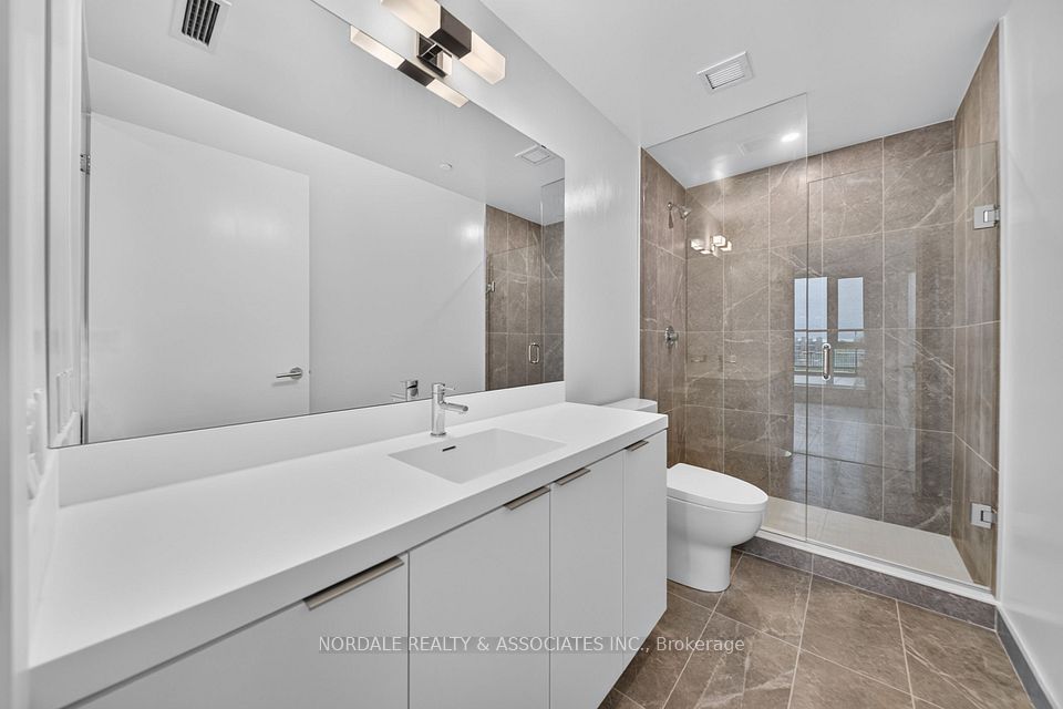 5858 Yonge Street 821, Toronto, ON M2N 0C6 21