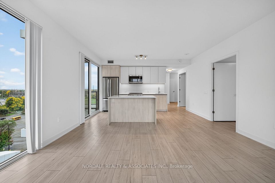 5858 Yonge Street 821, Toronto, ON M2N 0C6 11