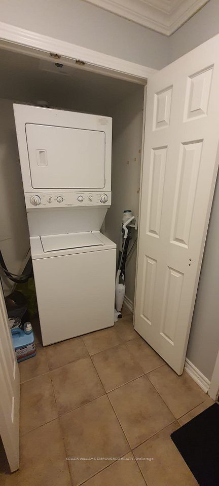 18 Kenaston Gardens 318, Toronto, ON M2K 1G8 12