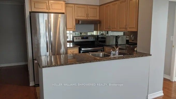18 Kenaston Gardens 318, Toronto, ON M2K 1G8 3