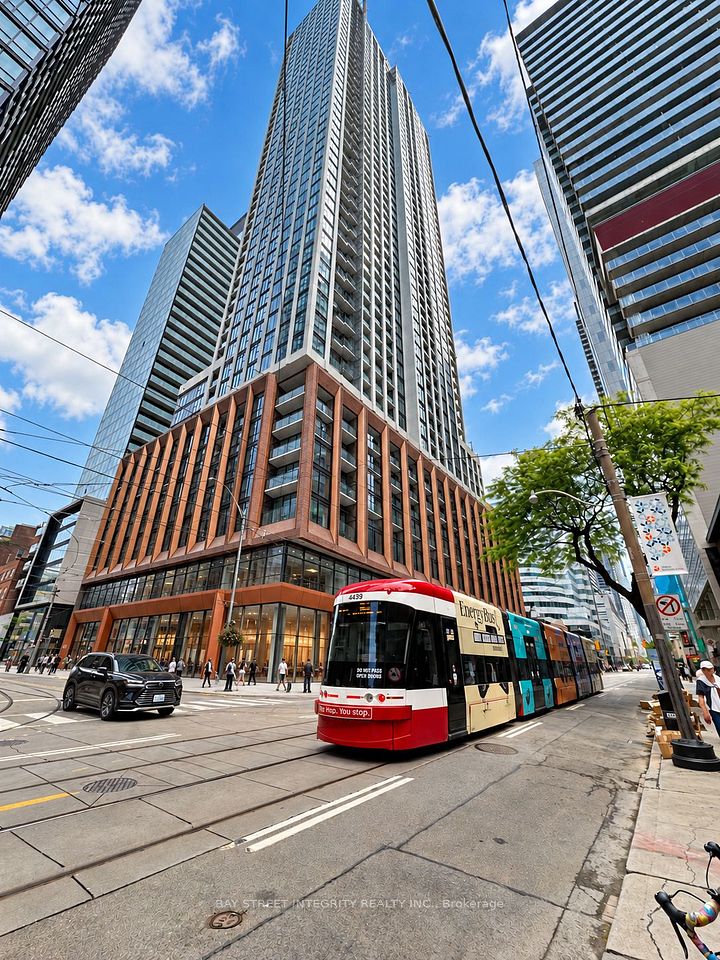 Condo Apartment at 400 King Street W 3108, Toronto, ON M5V 0X8