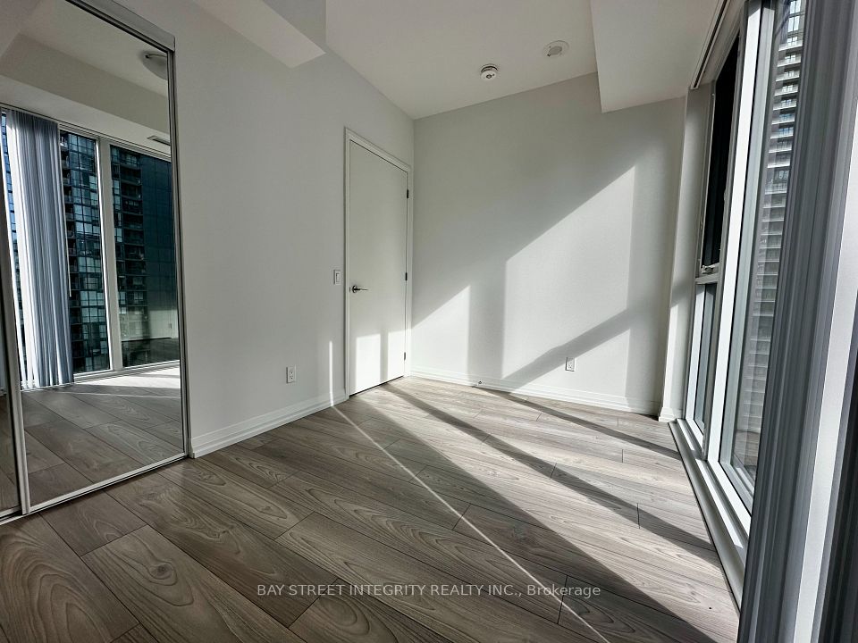 400 King Street W 3108, Toronto, ON M5V 0X8 18