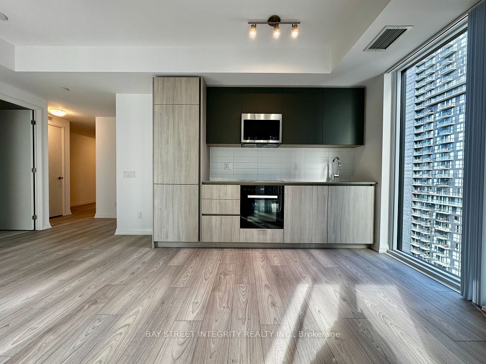 400 King Street W 3108, Toronto, ON M5V 0X8 9
