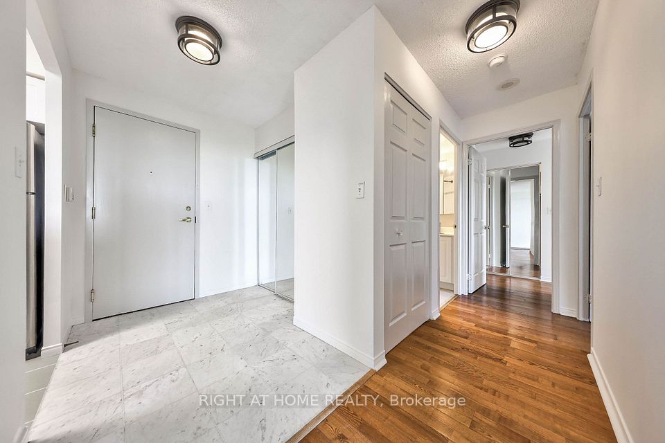 28 Pemberton Avenue 706, Toronto, ON M2M 4L1 22
