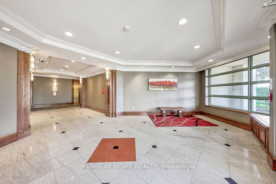 28 Pemberton Avenue 706, Toronto, ON M2M 4L1 5