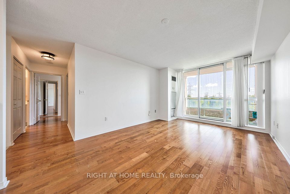 28 Pemberton Avenue 706, Toronto, ON M2M 4L1 20