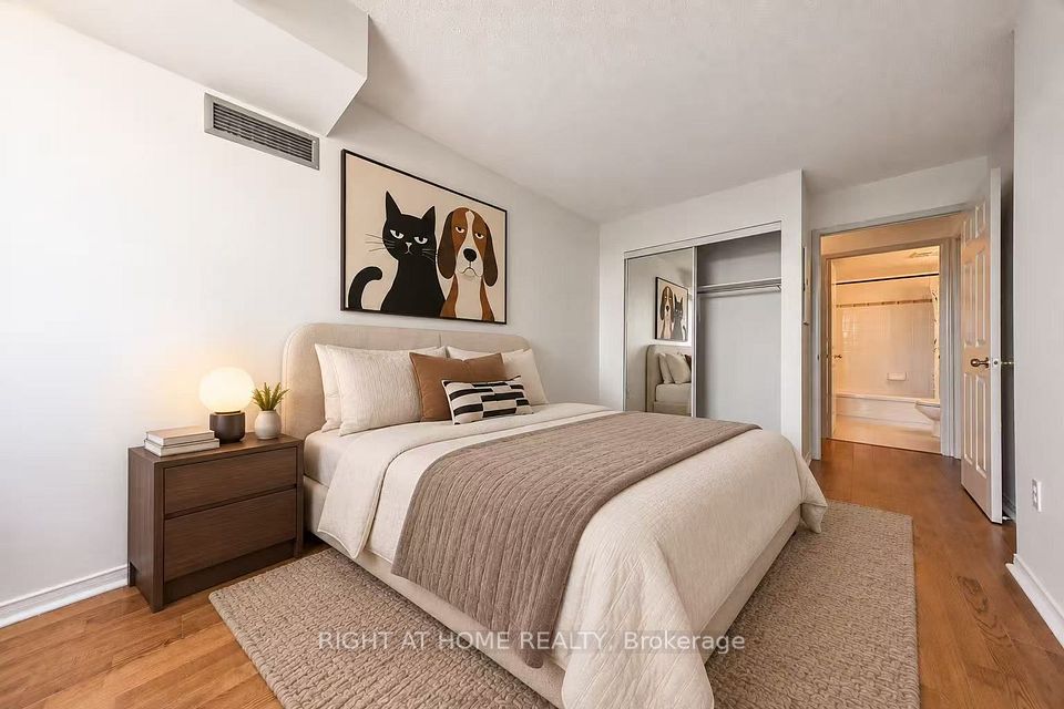 28 Pemberton Avenue 706, Toronto, ON M2M 4L1 15