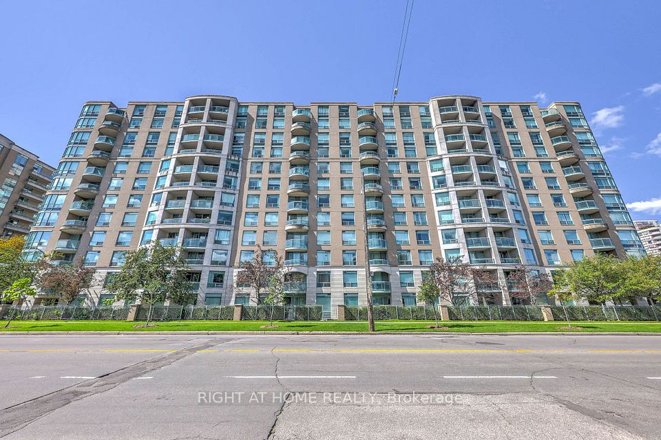 28 Pemberton Avenue 706, Toronto, ON M2M 4L1 2