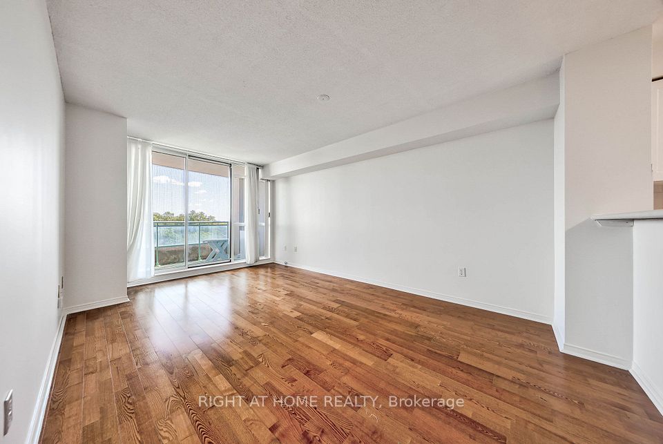 28 Pemberton Avenue 706, Toronto, ON M2M 4L1 19