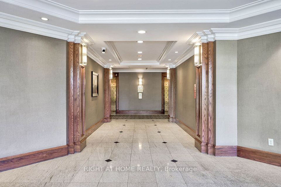 28 Pemberton Avenue 706, Toronto, ON M2M 4L1 6