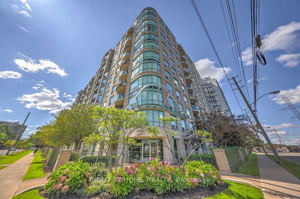 28 Pemberton Avenue 706, Toronto, ON M2M 4L1 4