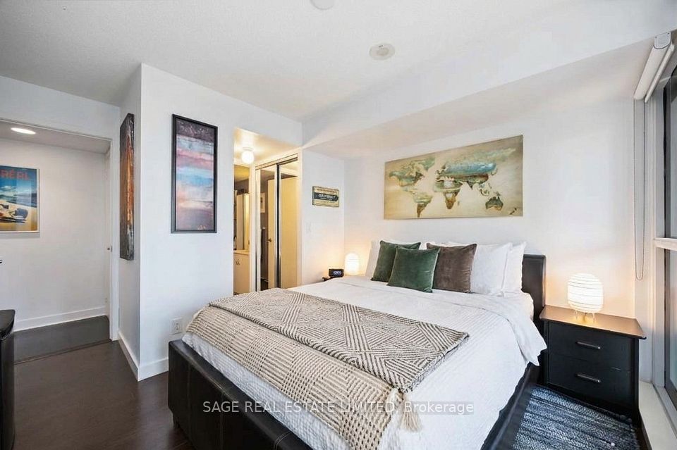 320 Richmond Street E 1115, Toronto, ON M5A 2R3 14