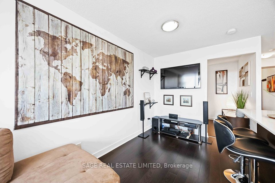 320 Richmond Street E 1115, Toronto, ON M5A 2R3 8