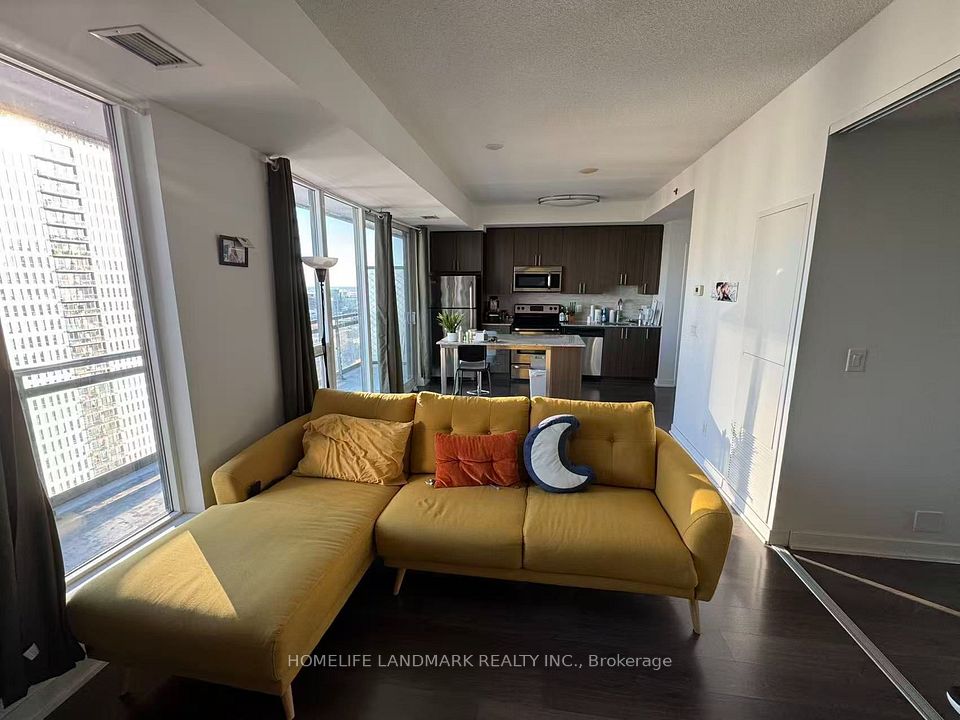225 Sackville Street 1901, Toronto, ON M5A 3H1 4