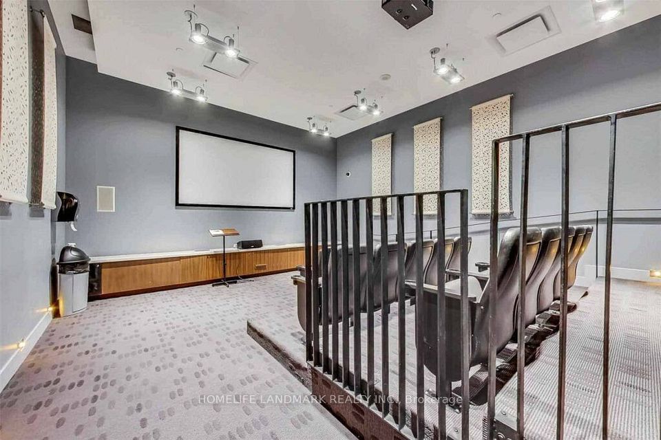 225 Sackville Street 1901, Toronto, ON M5A 3H1 21
