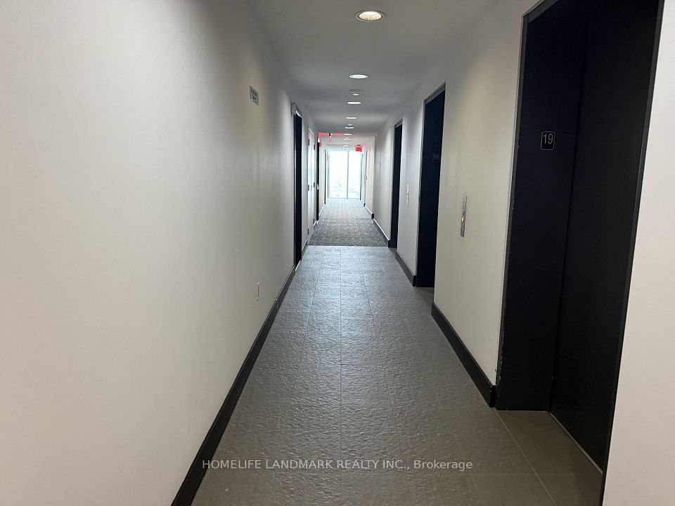 225 Sackville Street 1901, Toronto, ON M5A 3H1 14