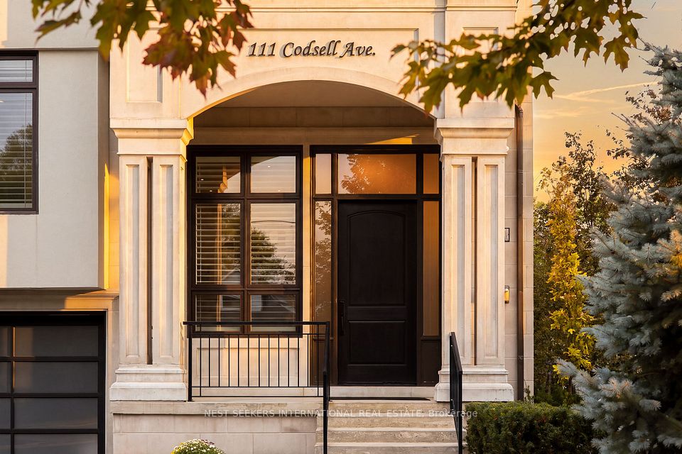 111 Codsell Avenue, Toronto, ON M3H 3W2 2