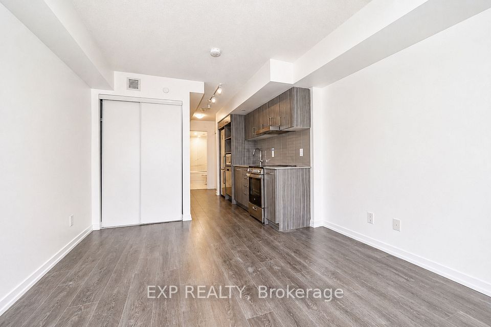 219 Dundas Street E 610, Toronto, ON M5A 0V1 10