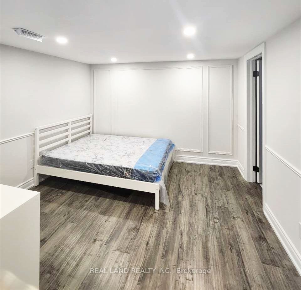 65 Glentworth Road Basement, Toronto, ON M2J 2E7 7