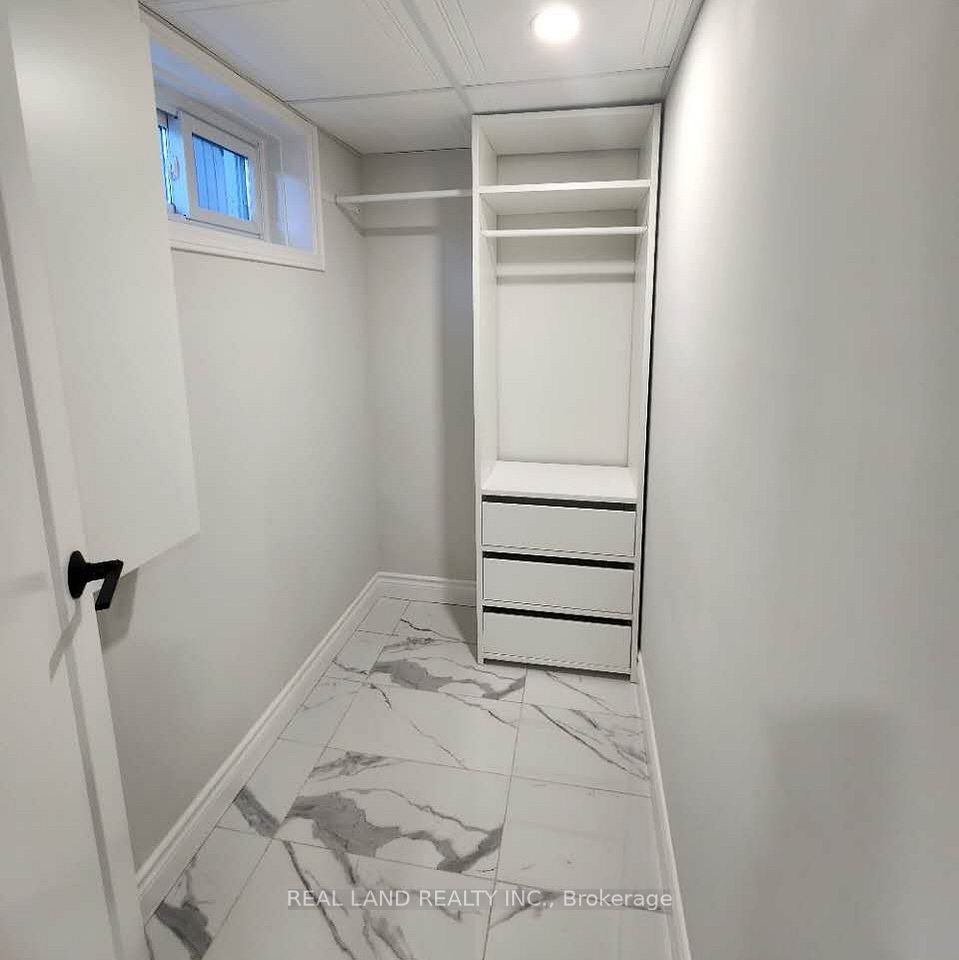 65 Glentworth Road Basement, Toronto, ON M2J 2E7 11
