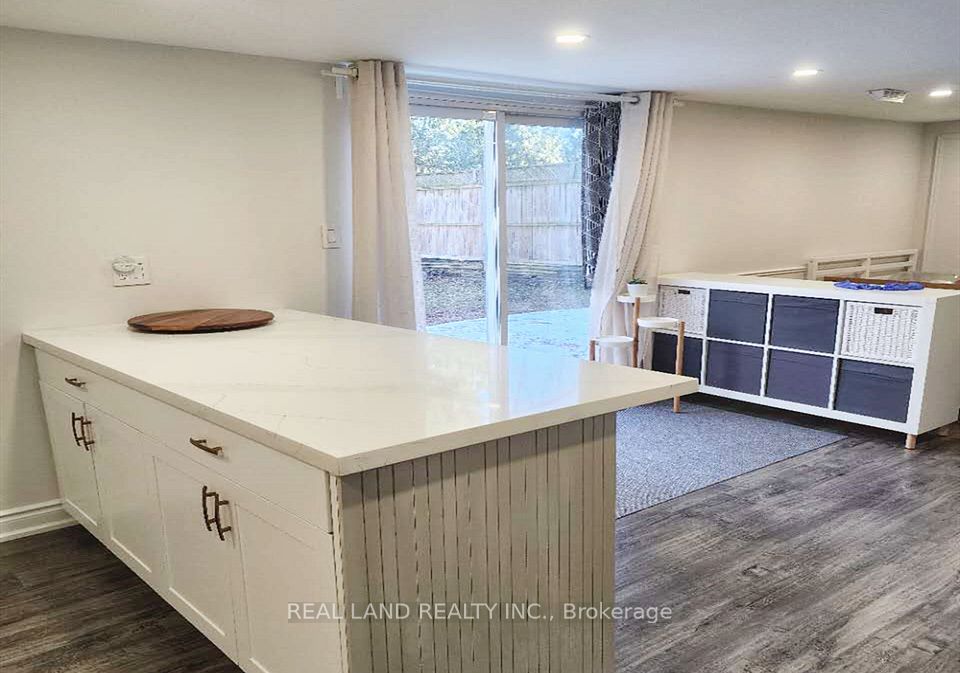 65 Glentworth Road Basement, Toronto, ON M2J 2E7 2