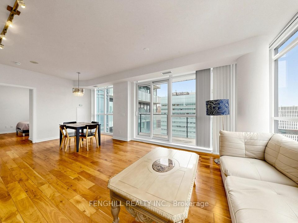 770 Bay Street 2001, Toronto, ON M5G 0N6 9