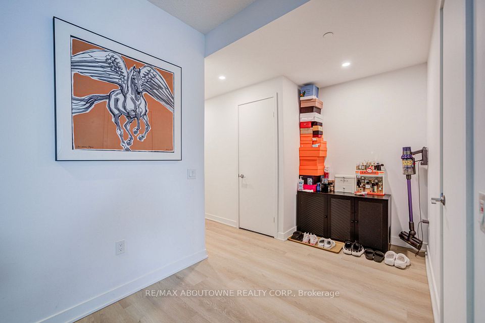 125 Blue Jays Way 4909, Toronto, ON M5V 0N5 15